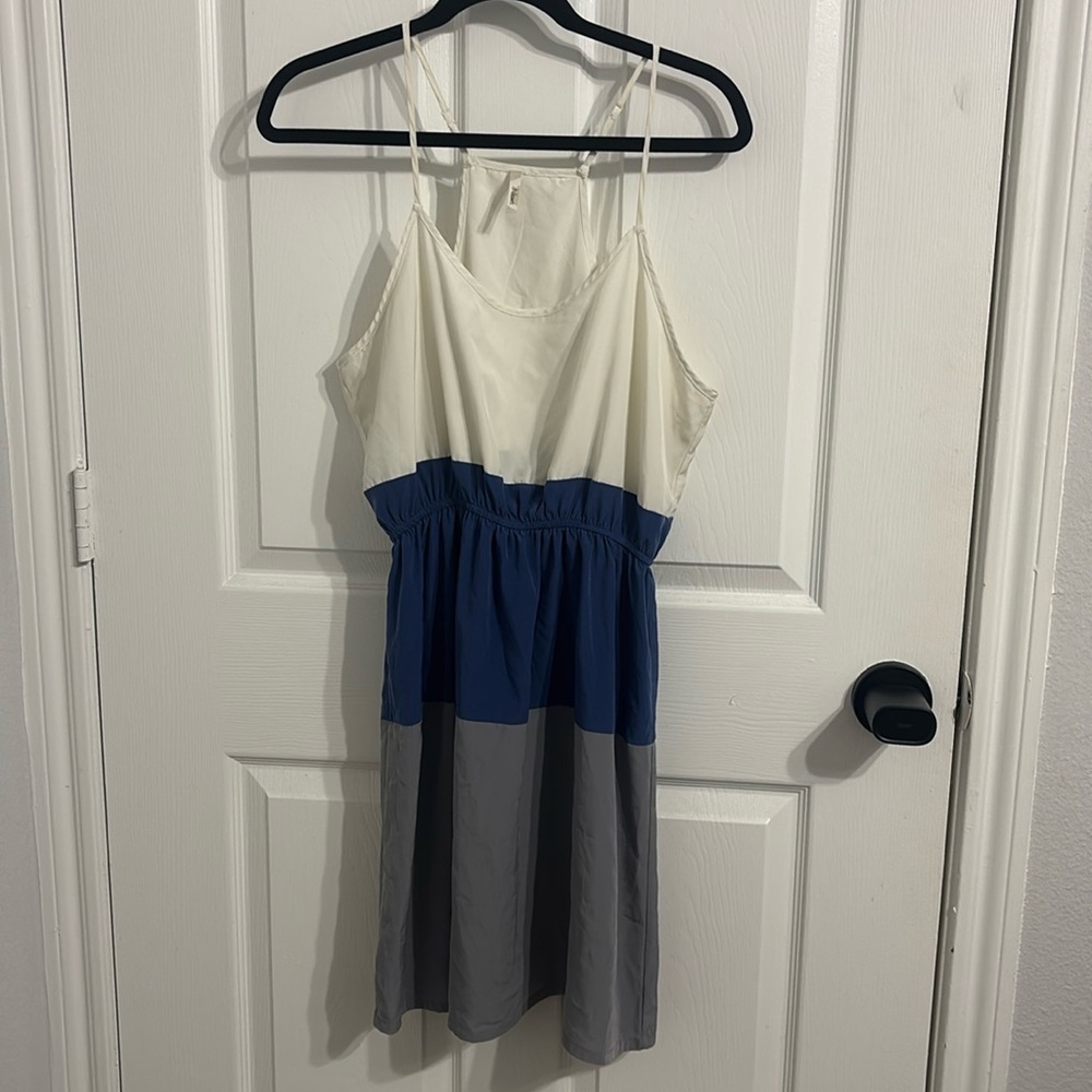 D’Closet adorable colorblock casual dress
